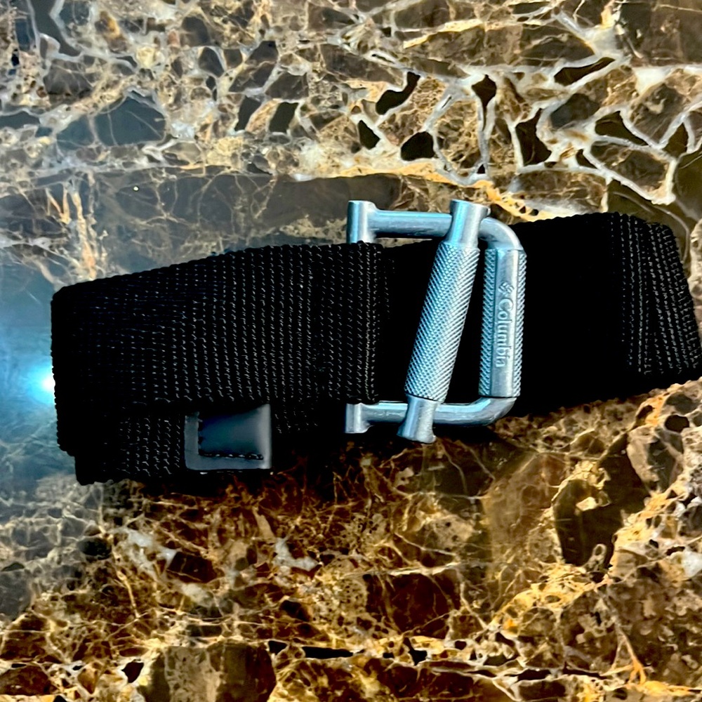 Mens Columbia  belt  Large